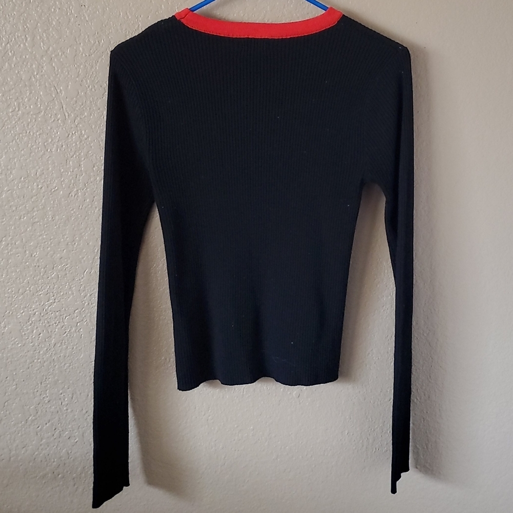 Trendy JS Cropped Ribbed Sweater - Picture 4 of 5